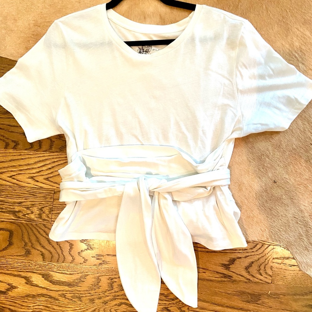 Pilcro white tee with tie xl